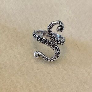Adjustable octopus tentacle Ring